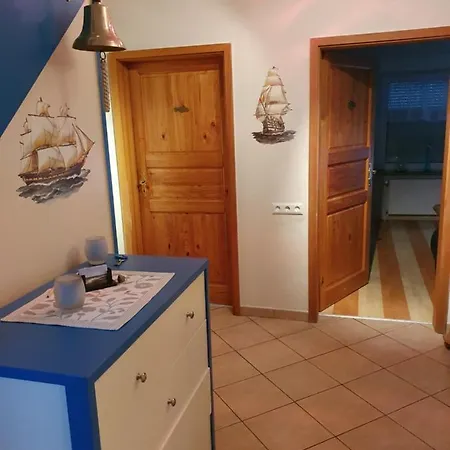 Piratenhaus Und Piratennest *